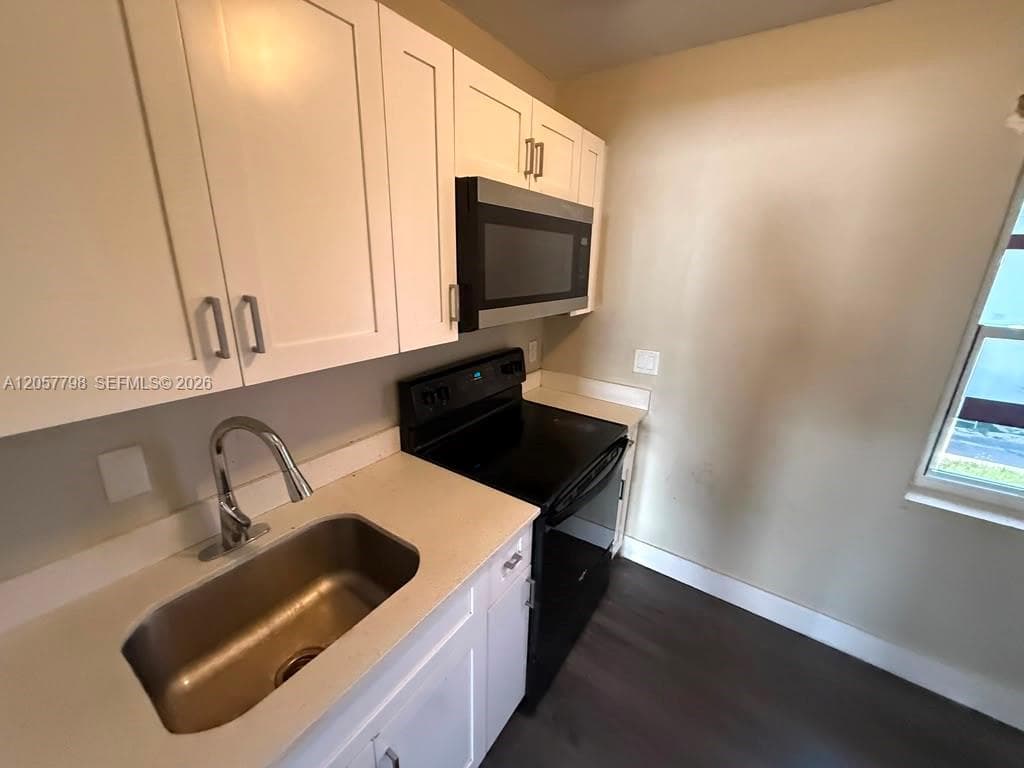 2140 NW 24th St # 2, Miami, FL 33142 photo 2