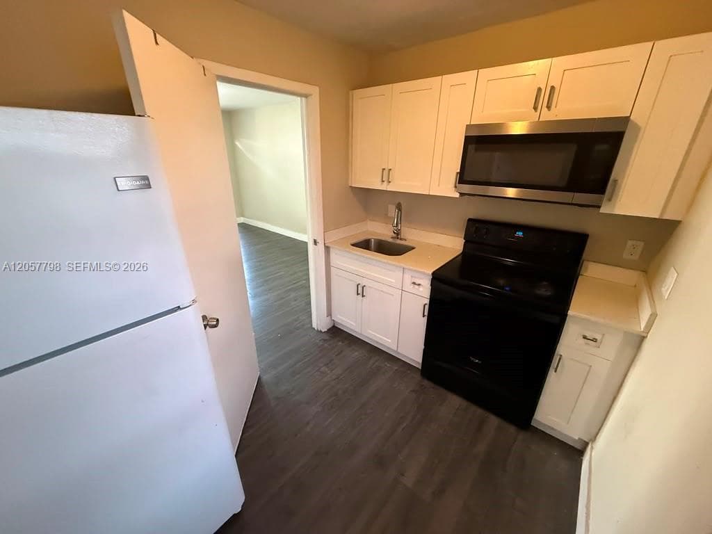 2140 NW 24th St # 2, Miami, FL 33142 photo 3