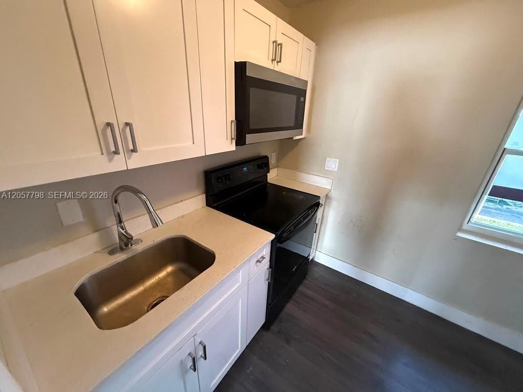 2140 NW 24th St # 2, Miami, FL 33142 photo 4