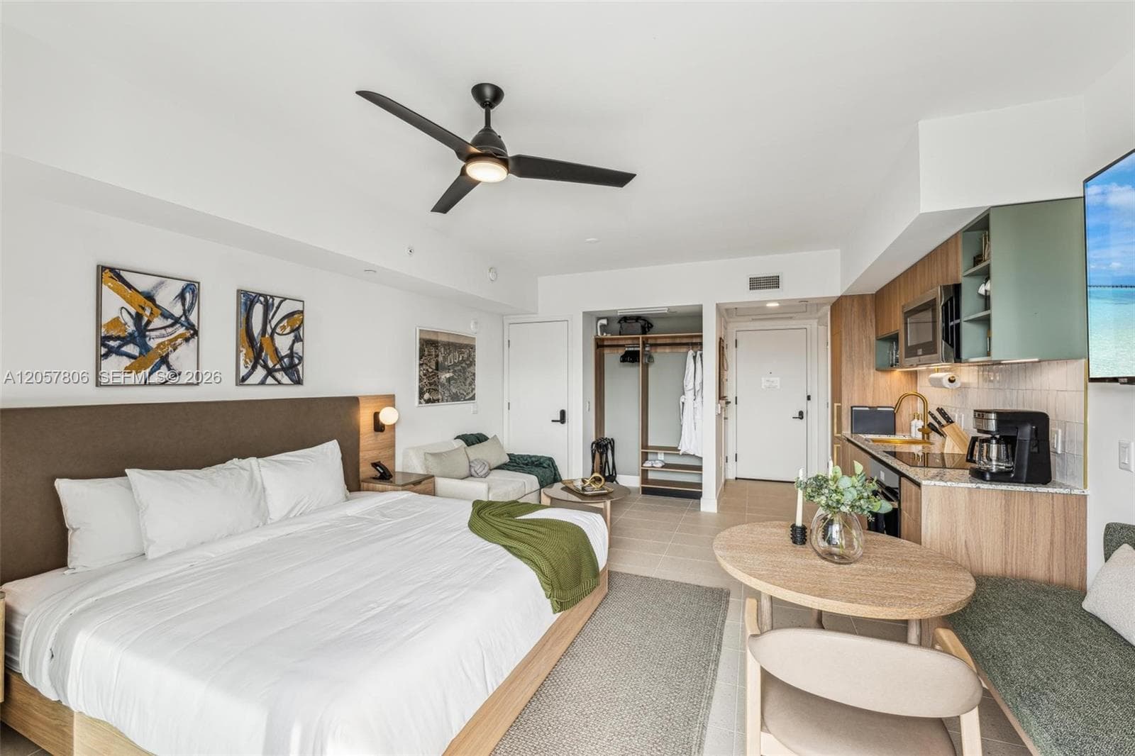 159 NE 6th St # 3312, Miami, FL 33132 photo 4