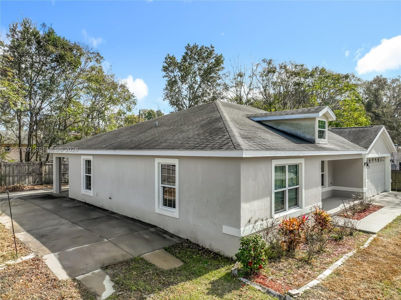608 Masters Ave, Wildwood, FL 34785 photo 2