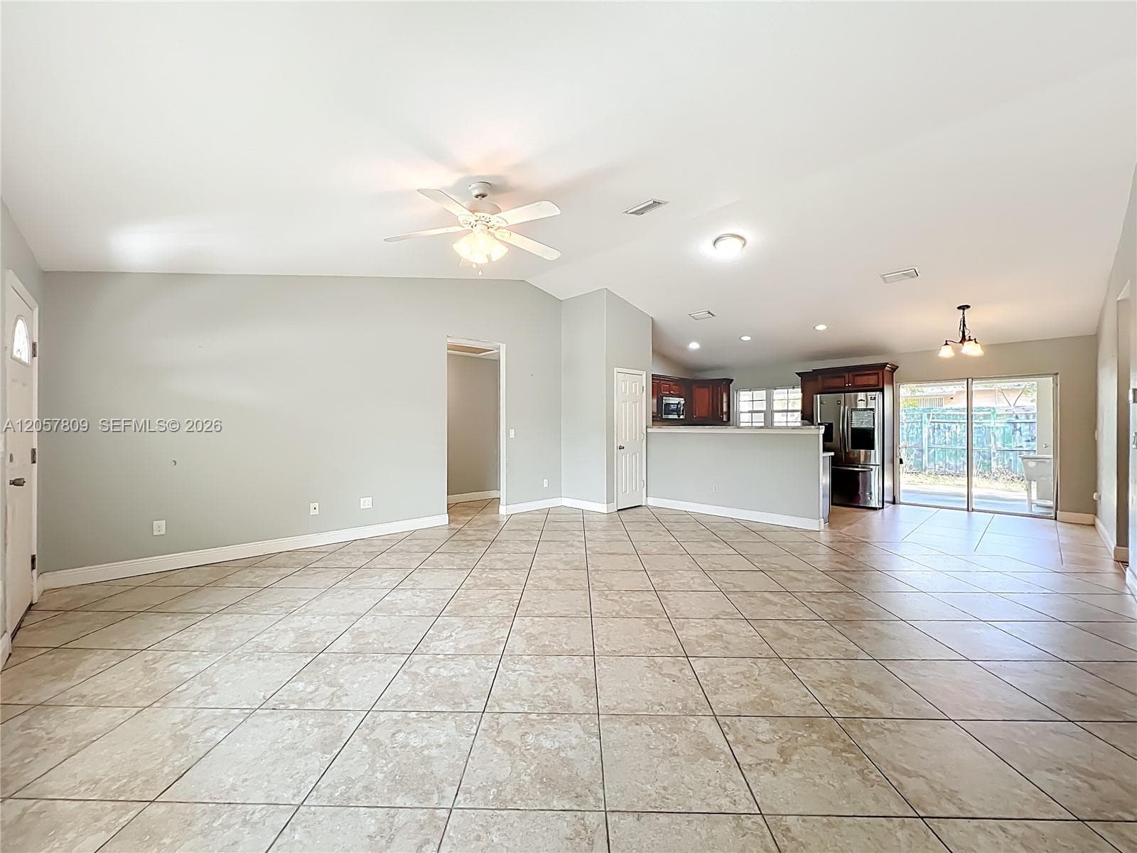 608 Masters Ave, Wildwood, FL 34785 photo 3