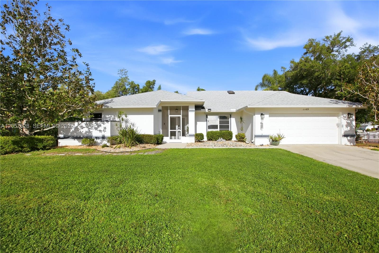 1169 Presque Isle Dr, Port Charlotte, FL 33952 photo 2