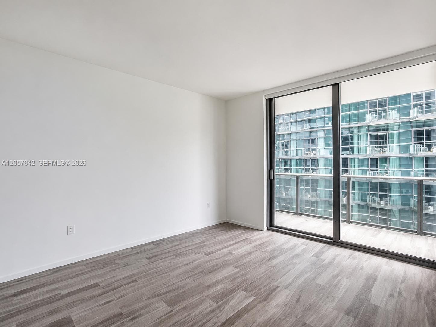 801 S Miami Ave # 3906, Miami, FL 33130 photo 2