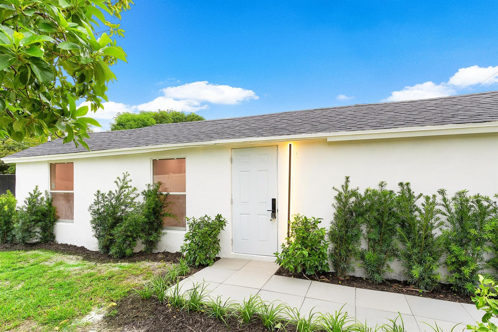 107 SW 4TH Avenue, Delray Beach, FL 33444 photo 3
