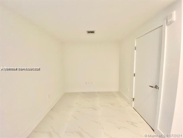 16385 Biscayne Blvd # 702, North Miami Beach, FL 33160 photo 3