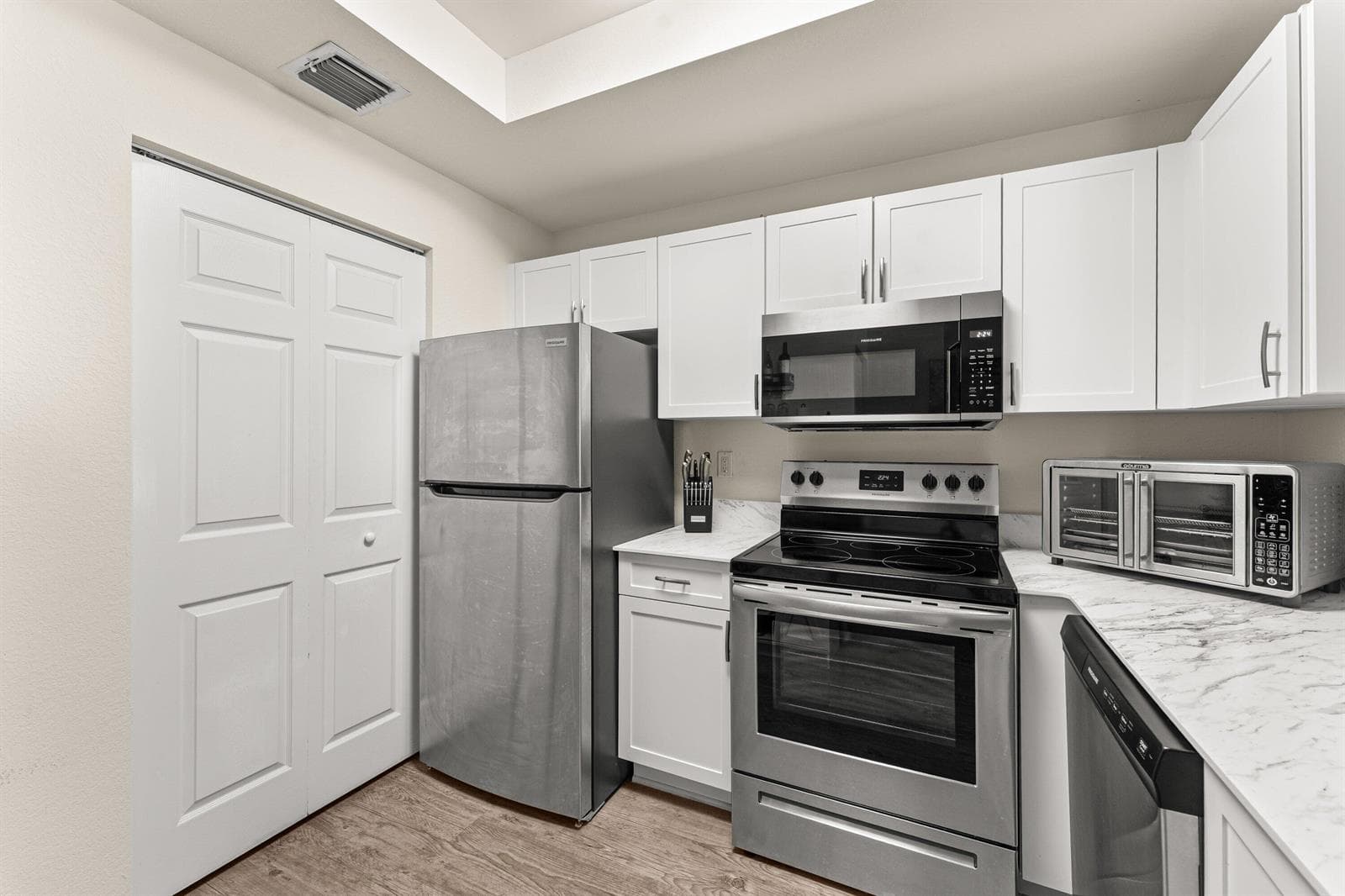 2801 SARENTO Place # 102, Palm Beach Gardens, FL 33410 photo 5