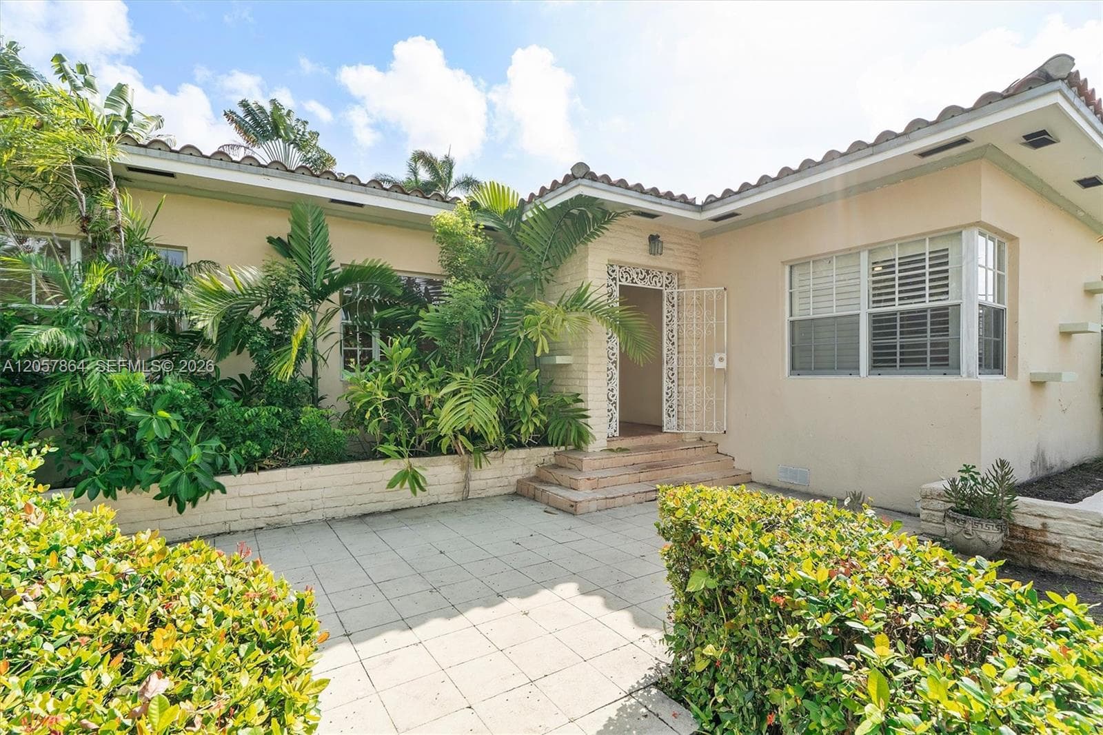 4445 N Michigan Ave, Miami Beach, FL 33140 photo 2