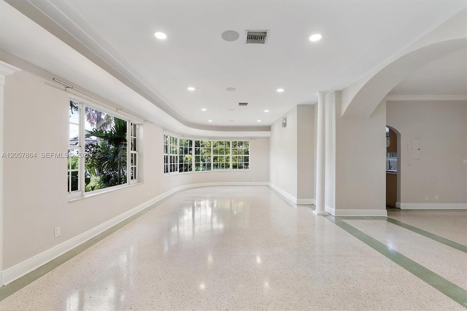 4445 N Michigan Ave, Miami Beach, FL 33140 photo 4