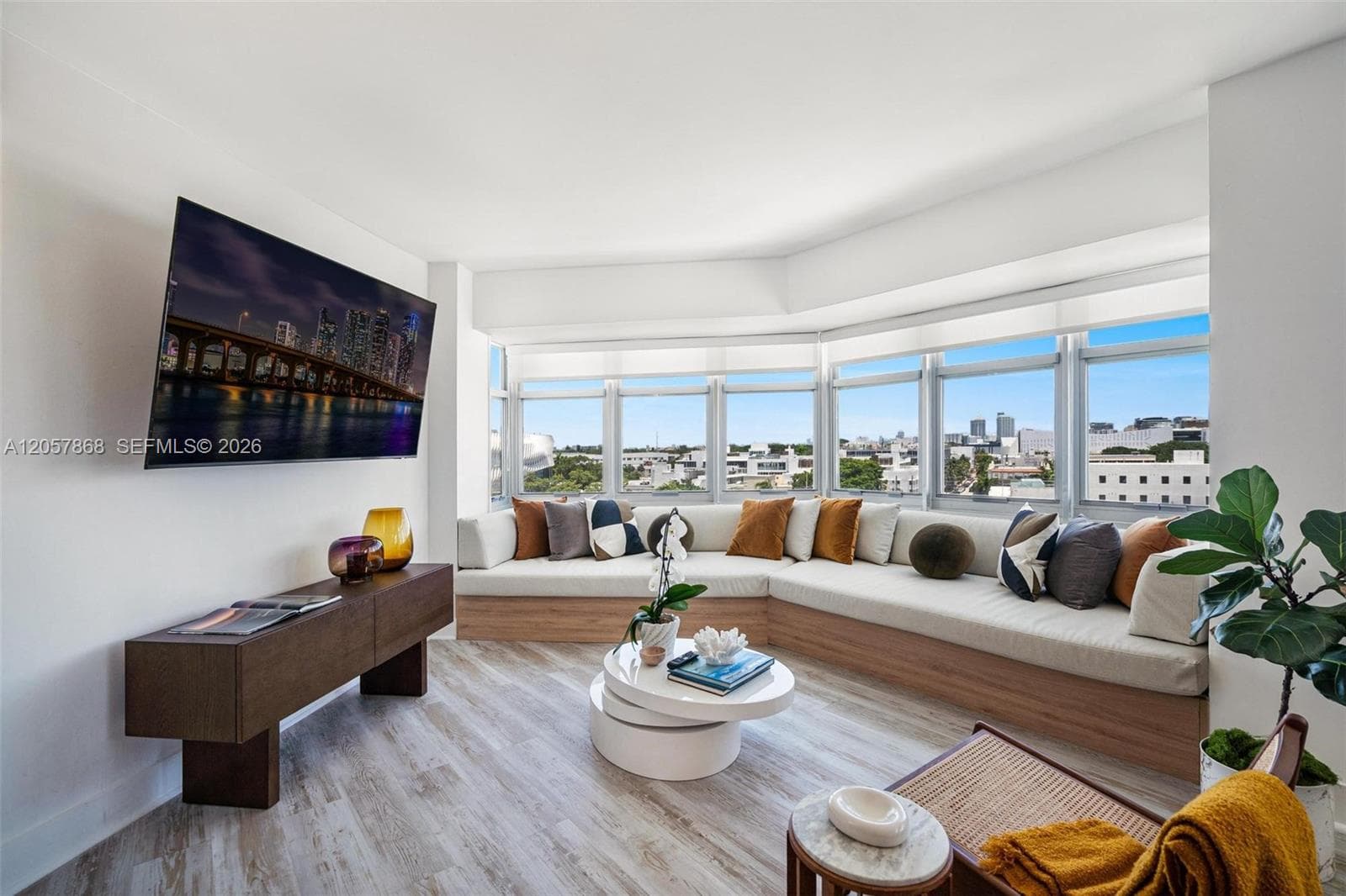 1881 Washington Ave # 8C, Miami Beach, FL 33139 photo 2