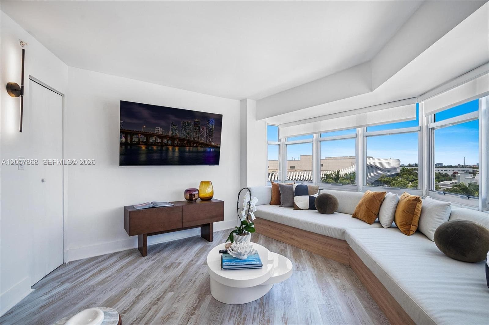 1881 Washington Ave # 8C, Miami Beach, FL 33139 photo 3