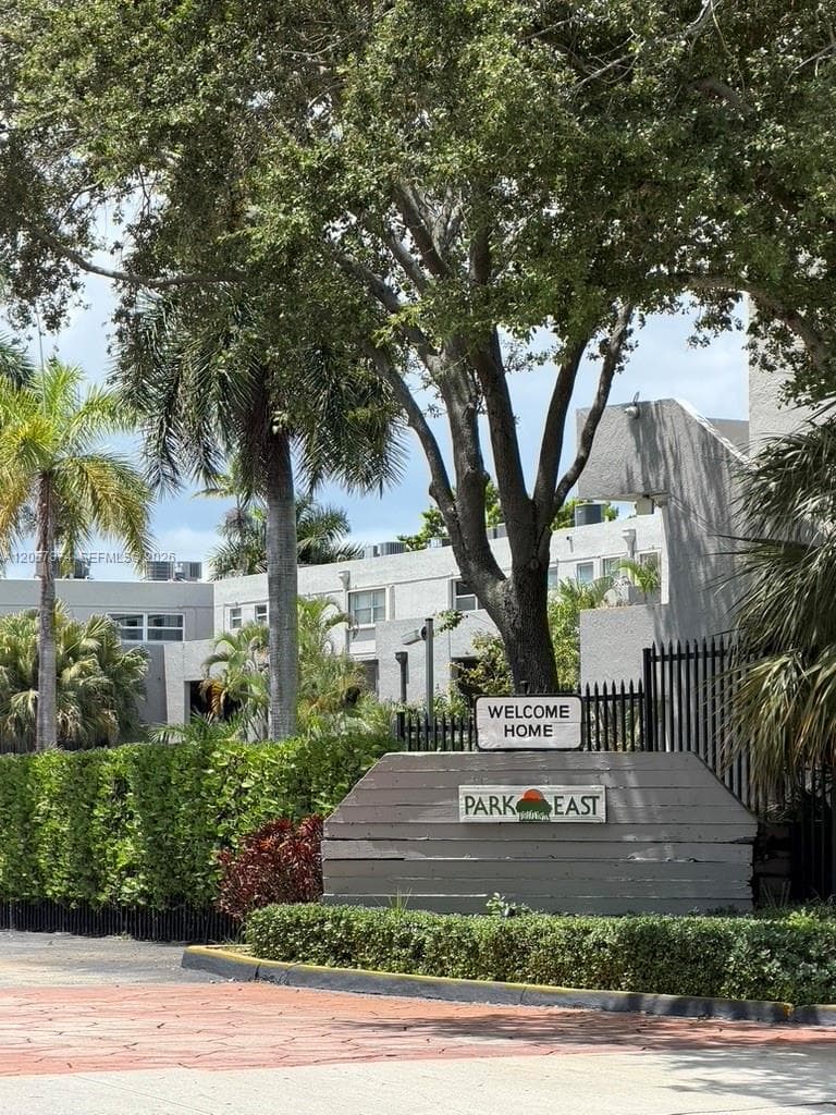 30 NW 87th Ave # C201, Miami, FL 33172