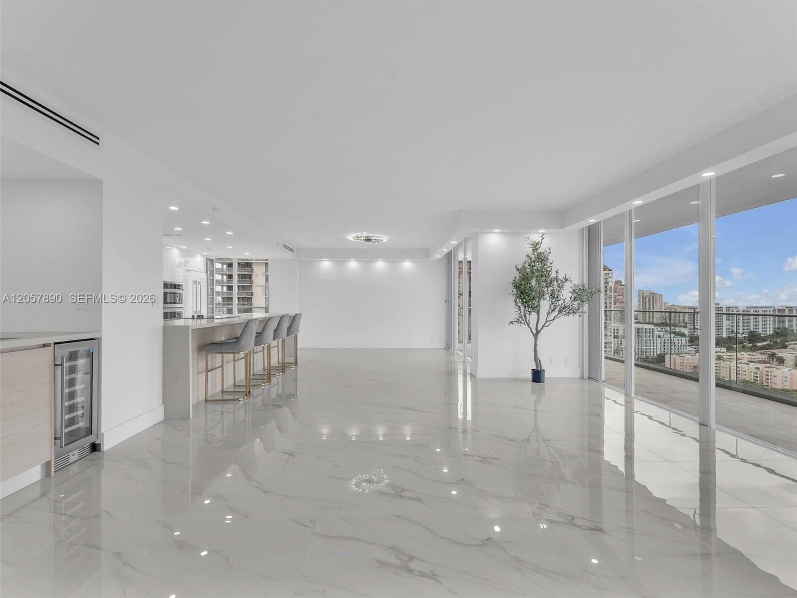 19707 Turnberry Way # 21D, Aventura, FL 33180 photo 4