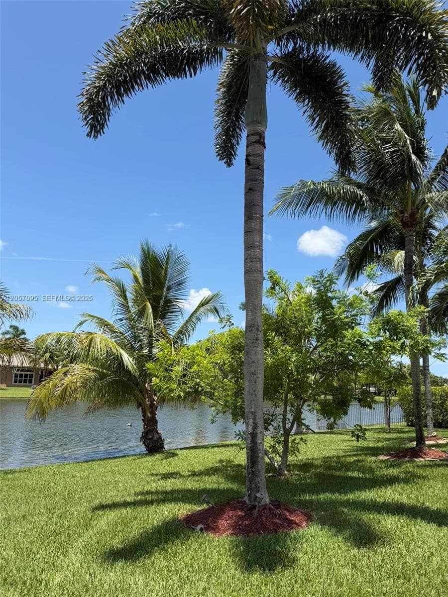 15171 SW 35th St, Davie, FL 33331 photo 2