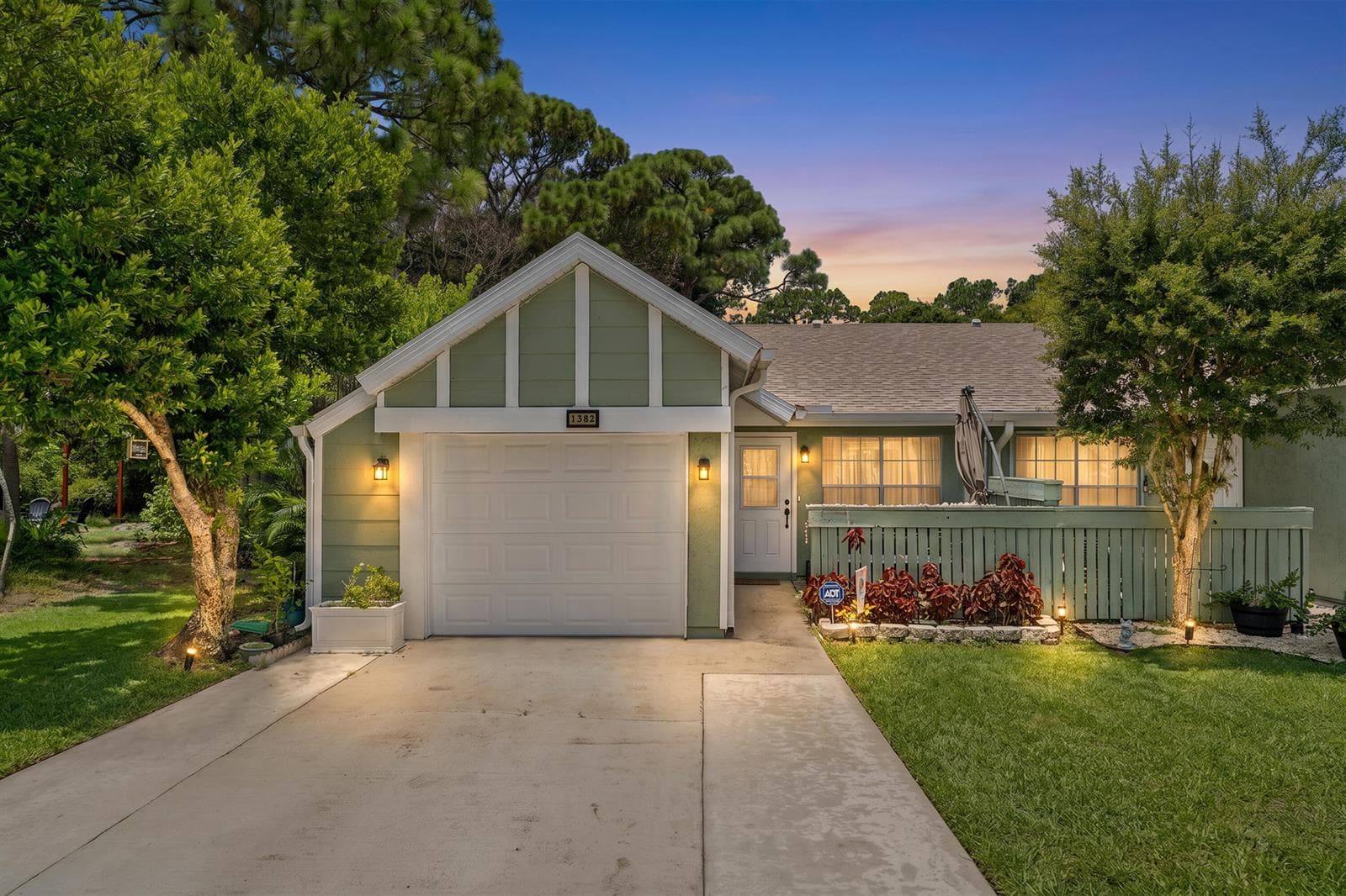 1382 SE Rivergreen Circle, Port St. Lucie, FL 34952