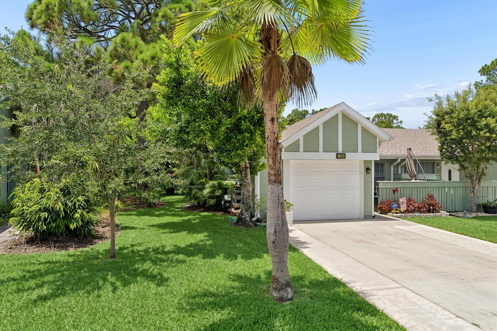 1382 SE Rivergreen Circle, Port St. Lucie, FL 34952 photo 4