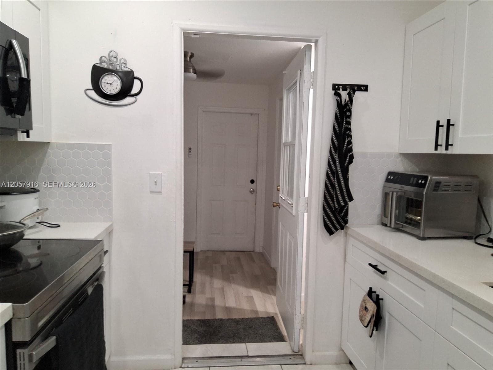 18045 NW 2nd Pl, Miami Gardens, FL 33169 photo 3