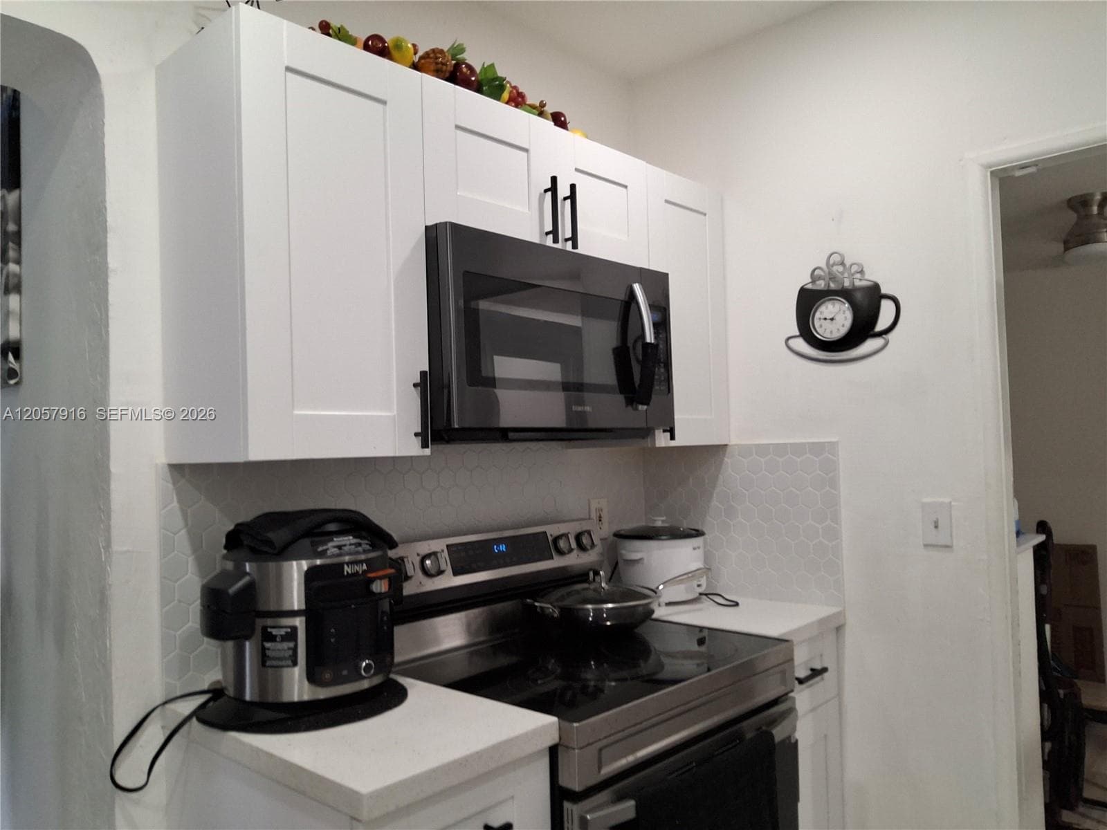 18045 NW 2nd Pl, Miami Gardens, FL 33169 photo 4