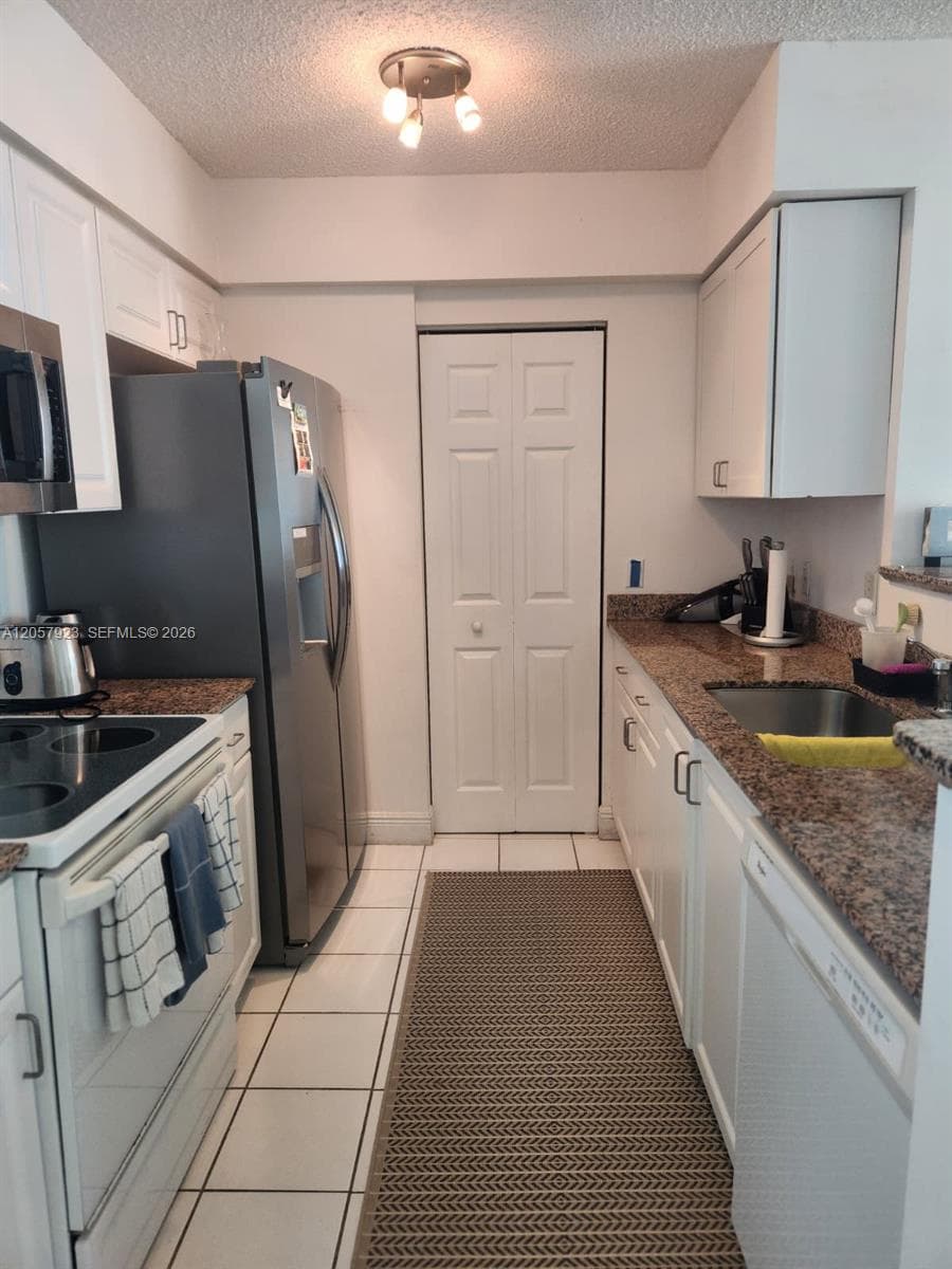 1155 Brickell Bay Dr # 1807, Miami, FL 33131 photo 5