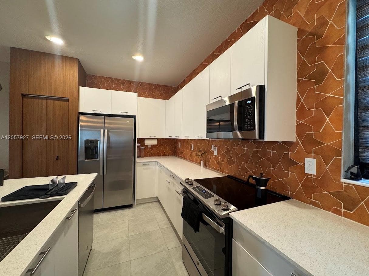 8316 NW 43rd St, Doral, FL 33166 photo 5