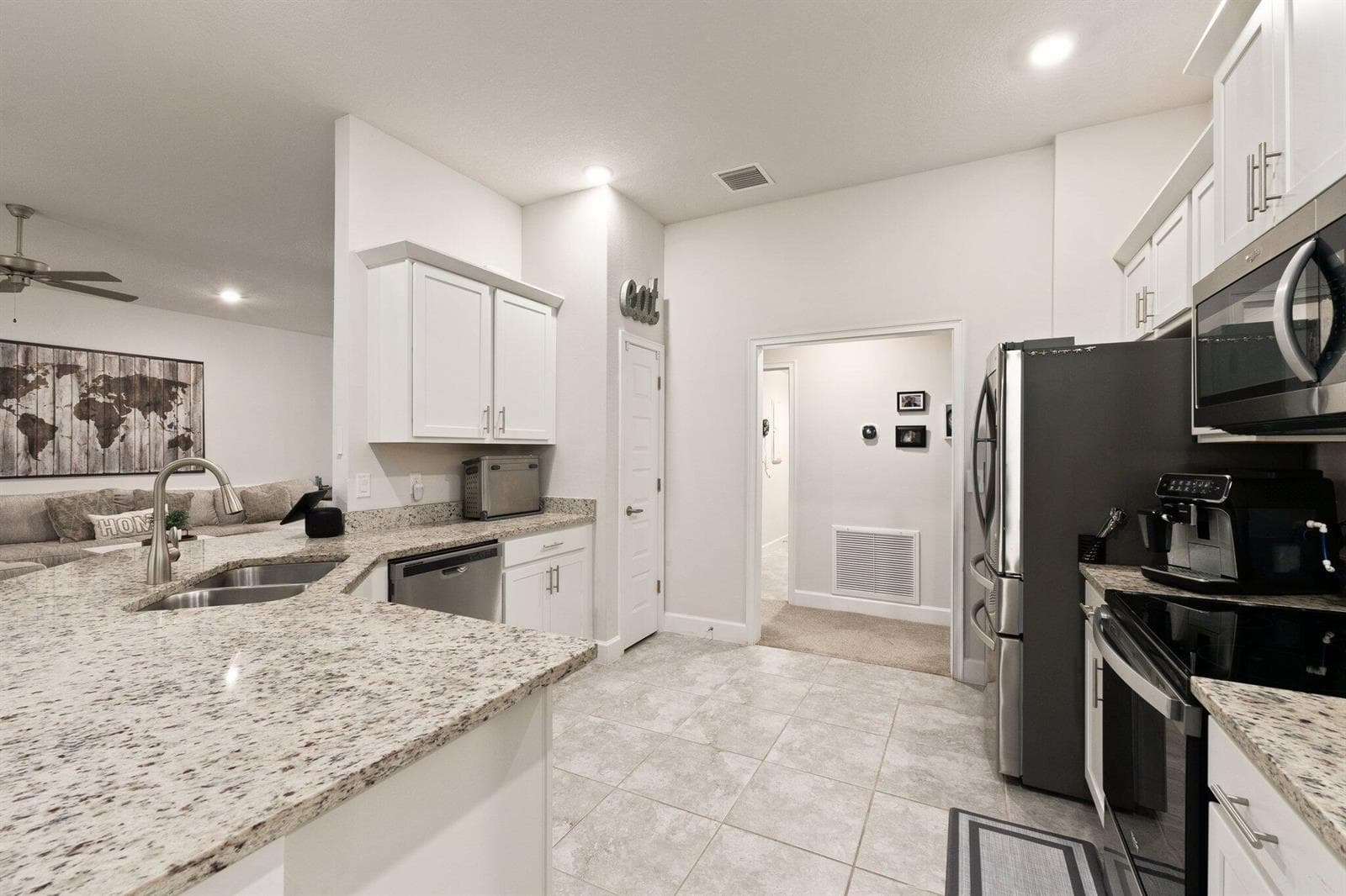 8324 Amalfi Circle, Fort Pierce, FL 34951 photo 4