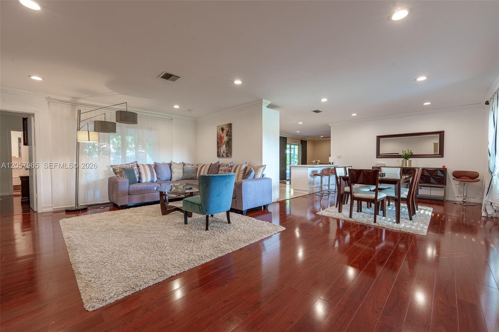 740 Ridgewood Ln, Plantation, FL 33317 photo 3