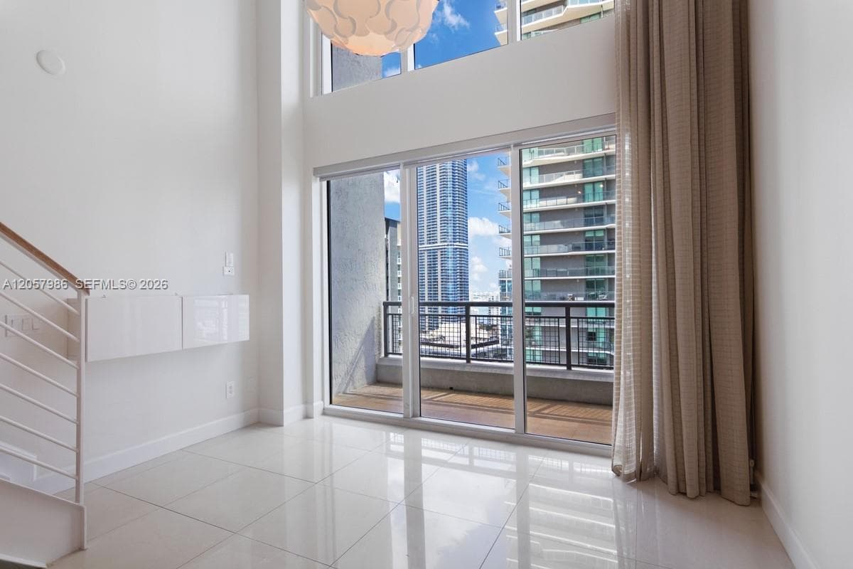 60 SW 13th St # 3022, Miami, FL 33130 photo 2