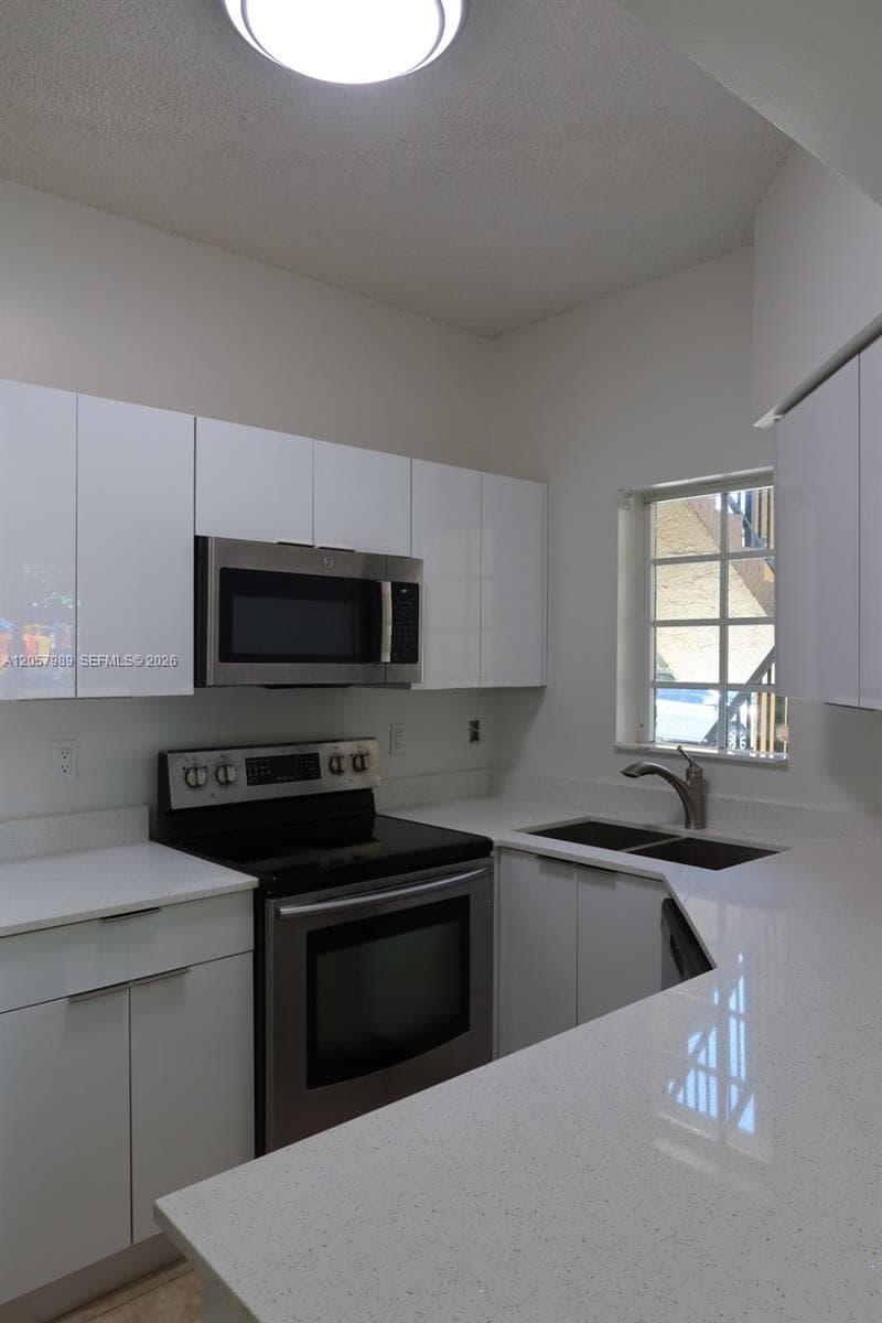 18340 NW 68th Ave # A, Hialeah, FL 33015 photo 4