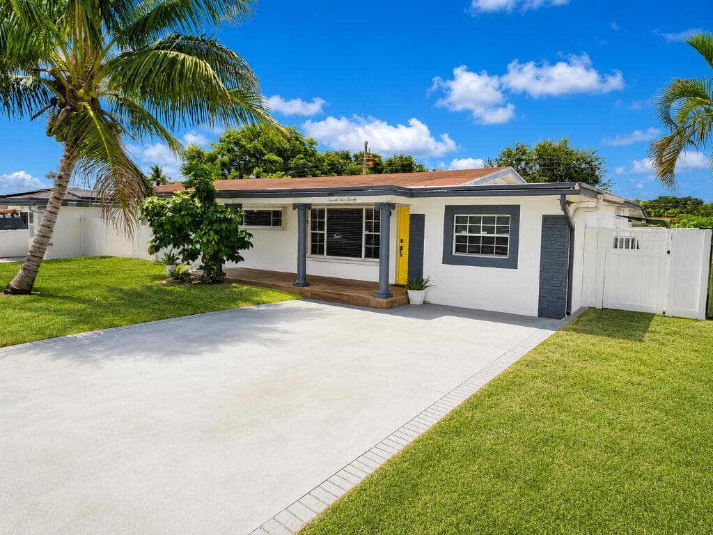 7120 SW 13TH Street, Pembroke Pines, FL 33023 photo 2