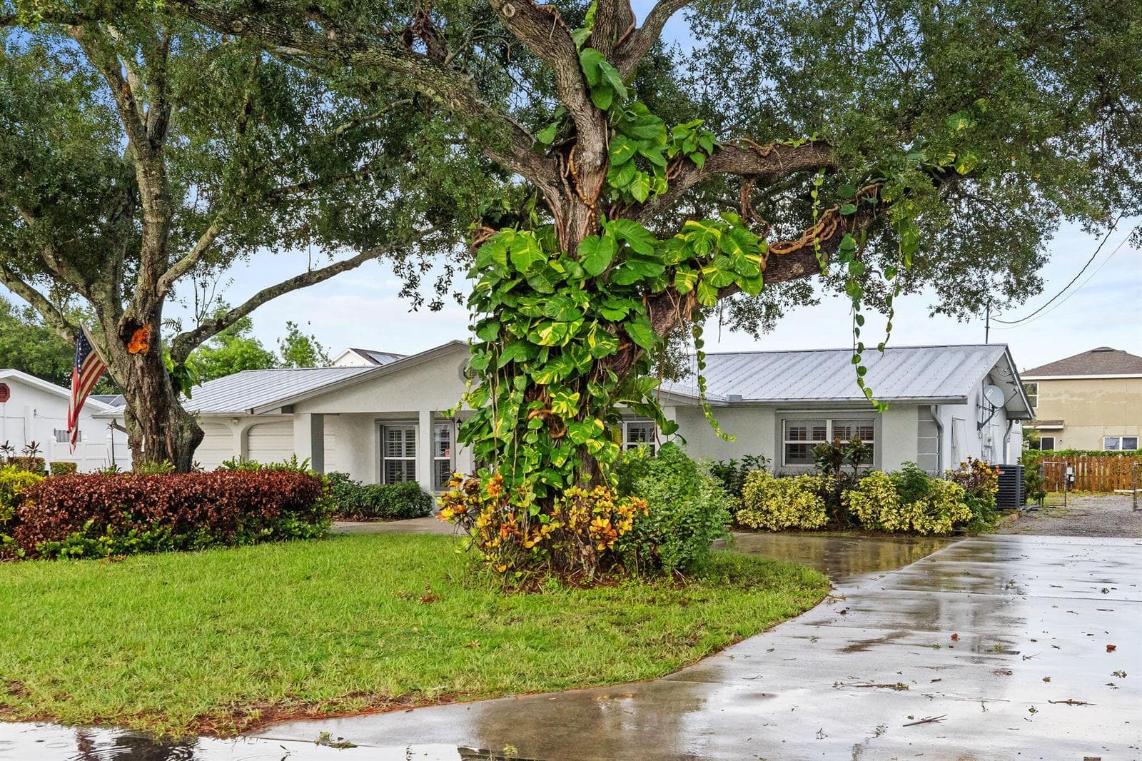 3324 SUNRISE Boulevard, Fort Pierce, FL 34982 photo 2