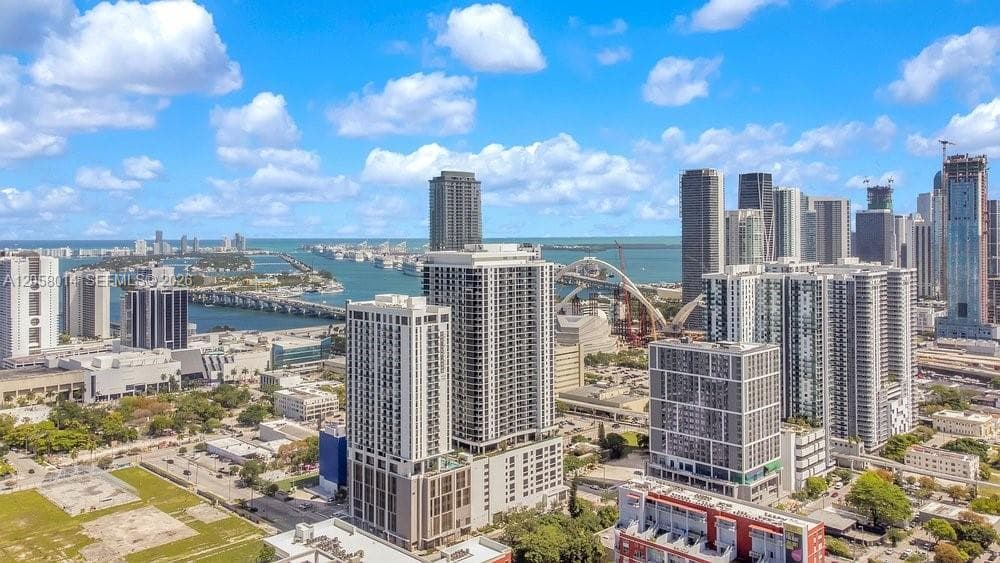 1600 NE 1st Ave # 2811, Miami, FL 33132 photo 3
