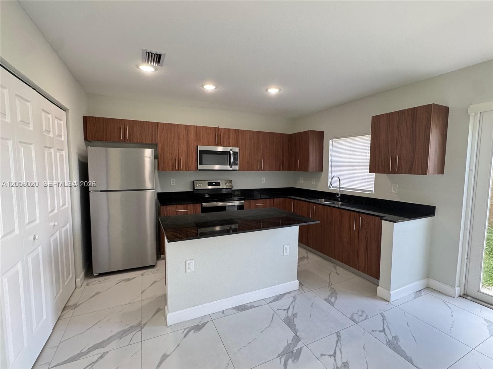 1310 NW 6th Ave # G, Florida City, FL 33034 photo 2