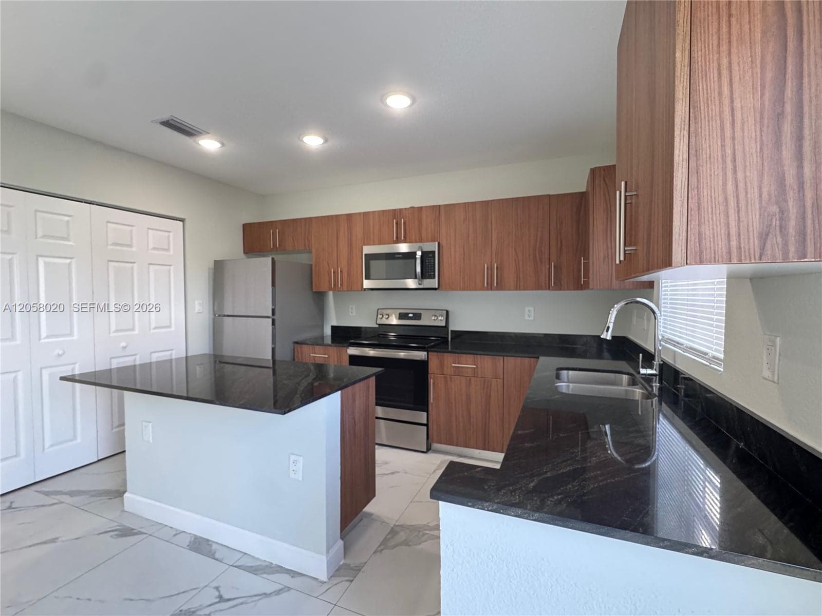 1310 NW 6th Ave # G, Florida City, FL 33034 photo 4