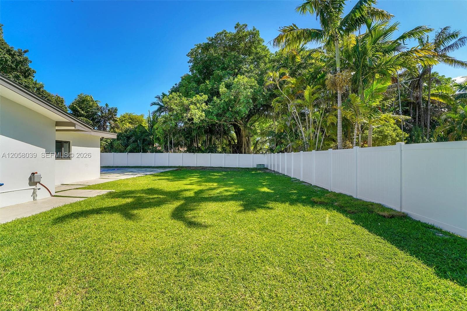 8820 SW 182nd Ter, Palmetto Bay, FL 33157 photo 5
