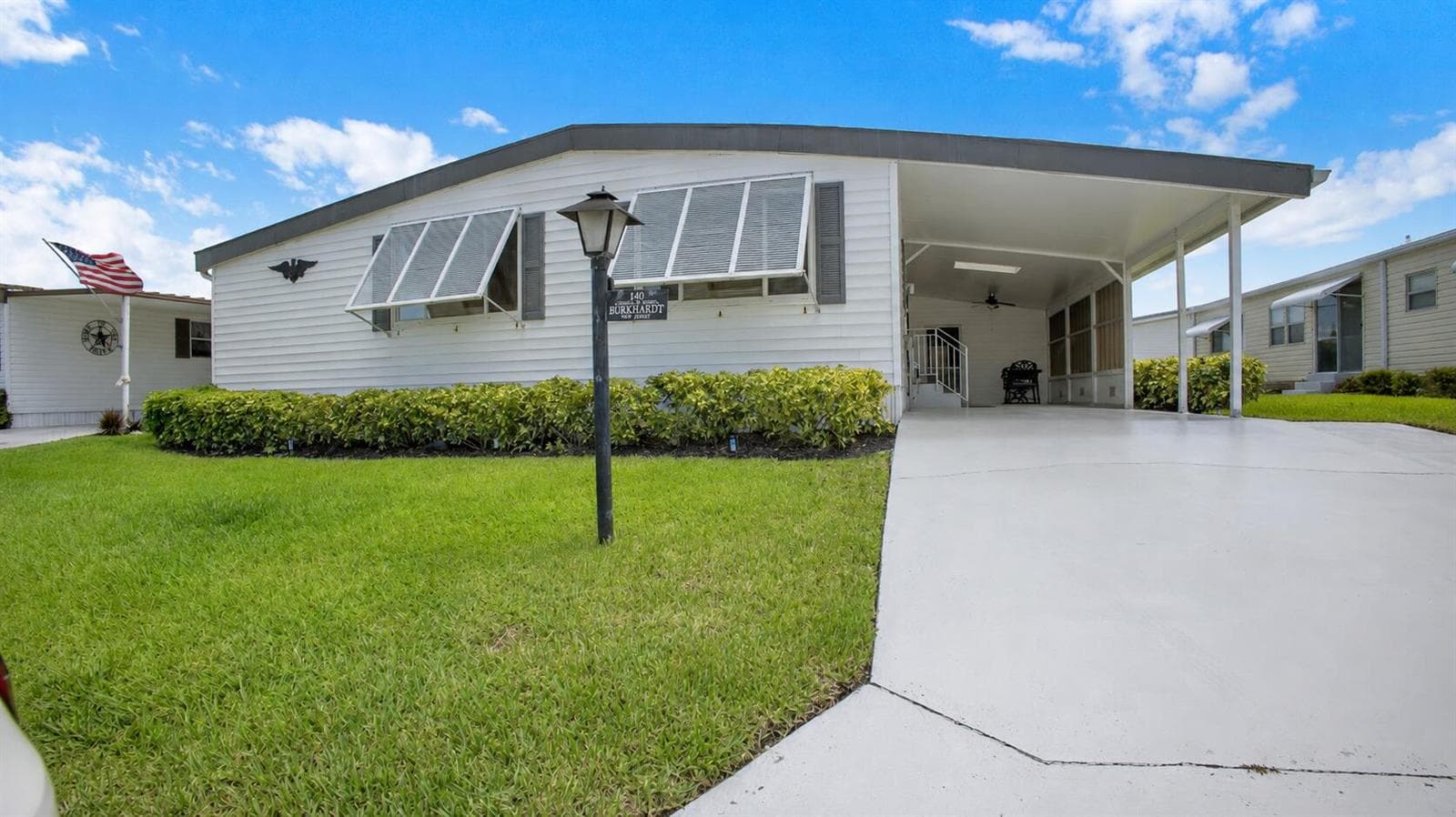 140 NE Pinelake Village Boulevard, Jensen Beach, FL 34957 photo 3