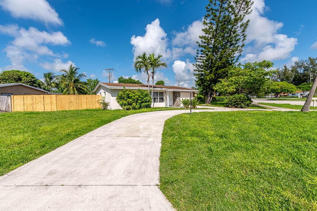 314 E Gateway Boulevard, Boynton Beach, FL 33435 photo 4