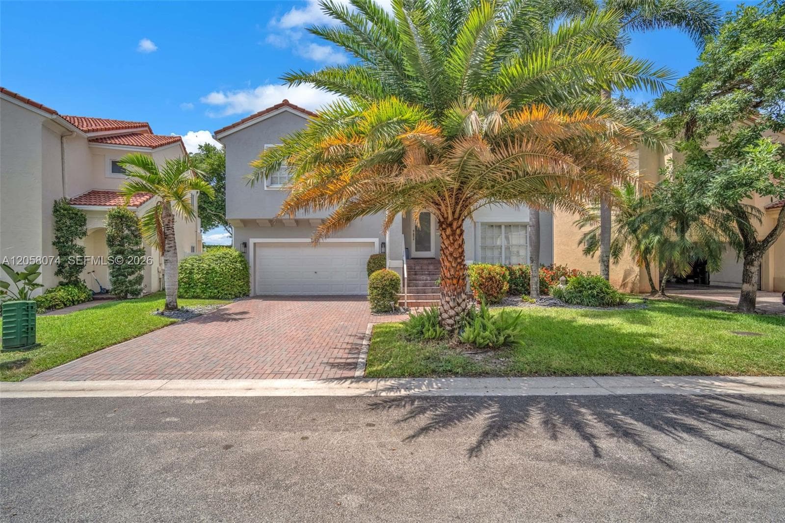 7565 NW 19th Dr, Pembroke Pines, FL 33024 photo 2