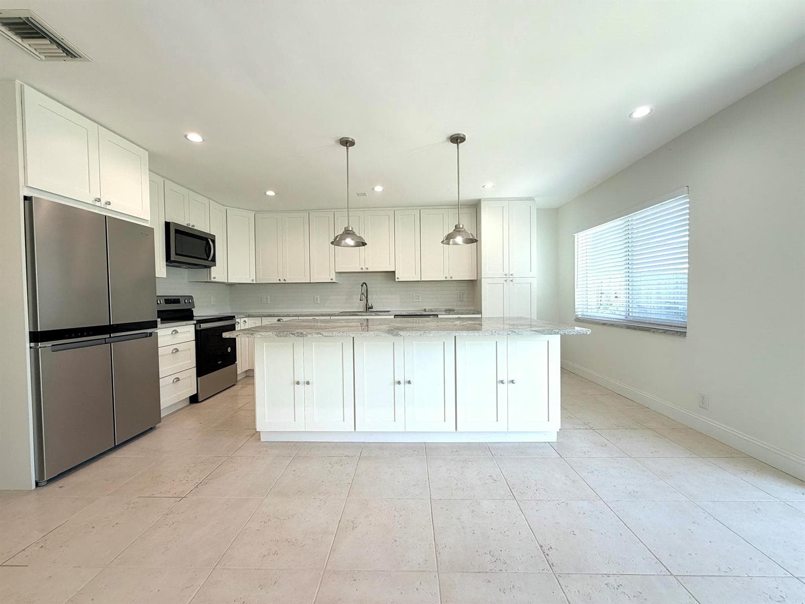2648 NE 9TH Street, Pompano Beach, FL 33062 photo 4
