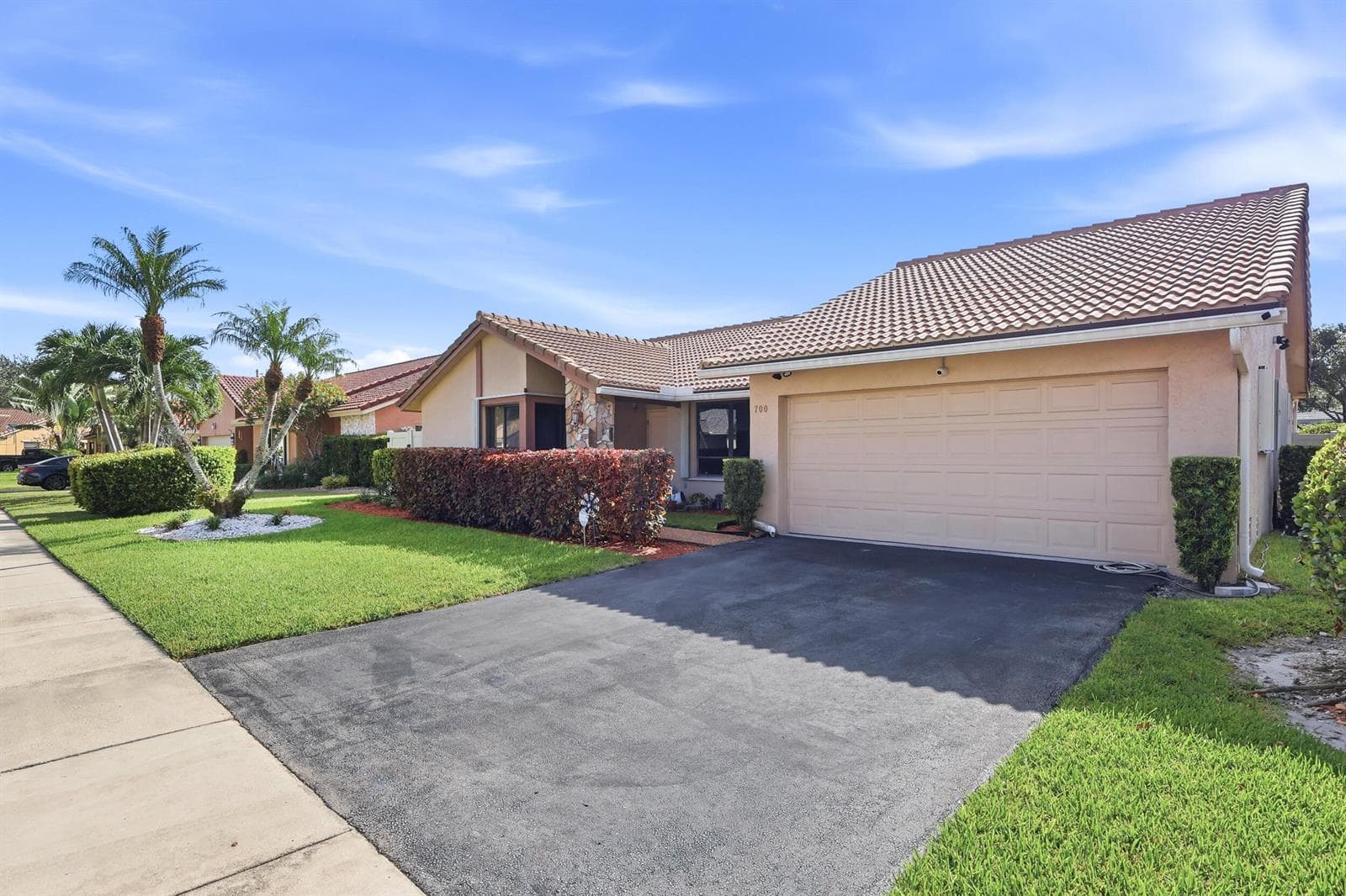 700 NW 102ND Way, Plantation, FL 33324 photo 2