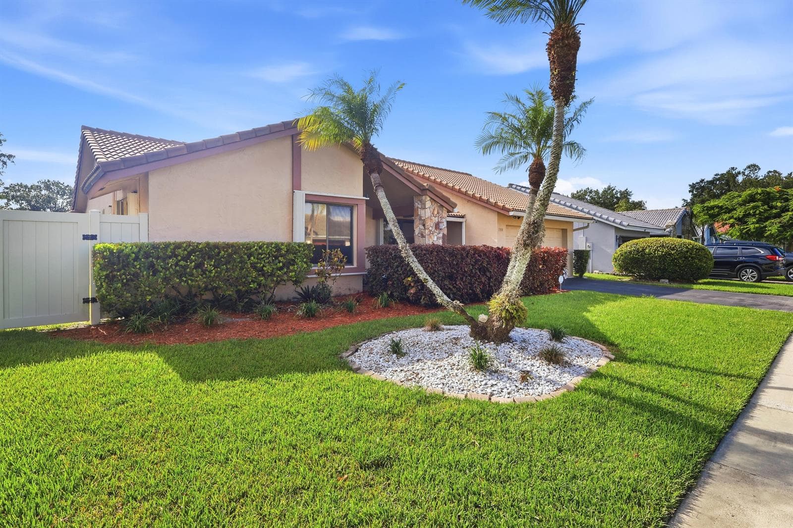 700 NW 102ND Way, Plantation, FL 33324 photo 3