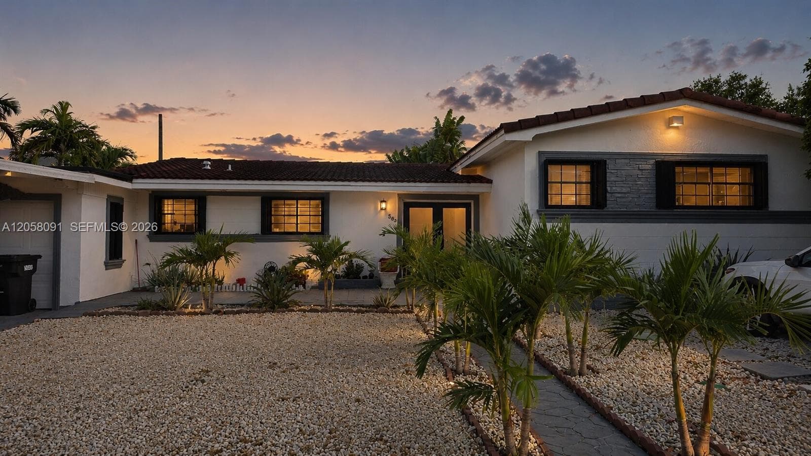 565 NE 179th Dr, North Miami Beach, FL 33162
