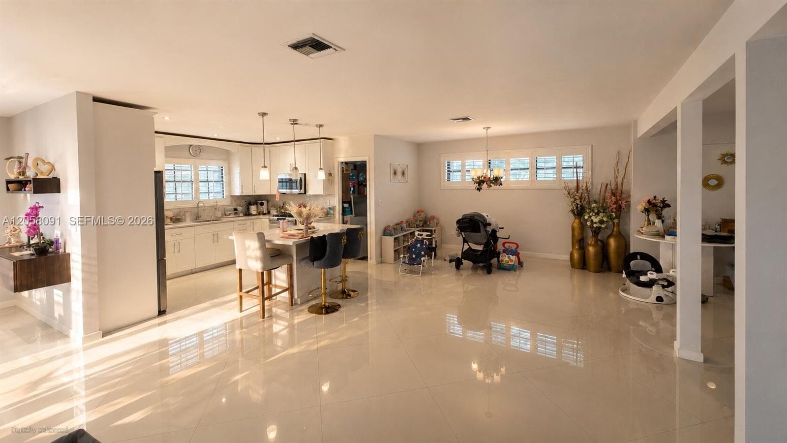 565 NE 179th Dr, North Miami Beach, FL 33162 photo 4