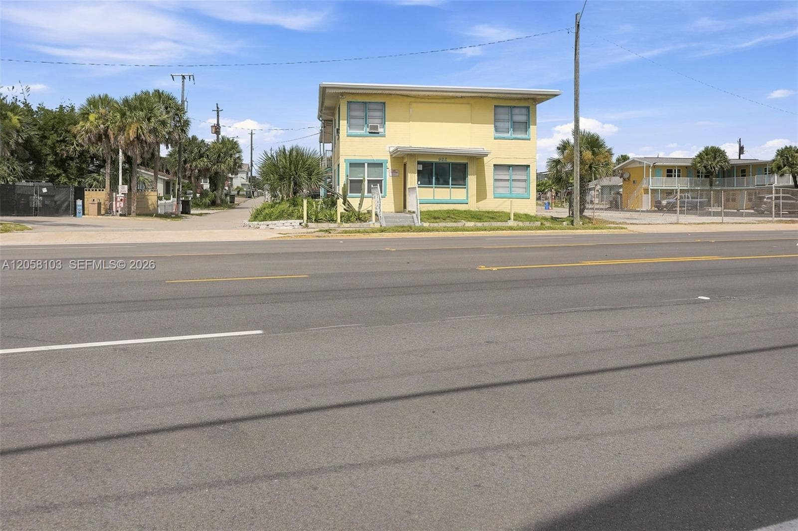 922 S Atlantic, Daytona, FL 32118 photo 2