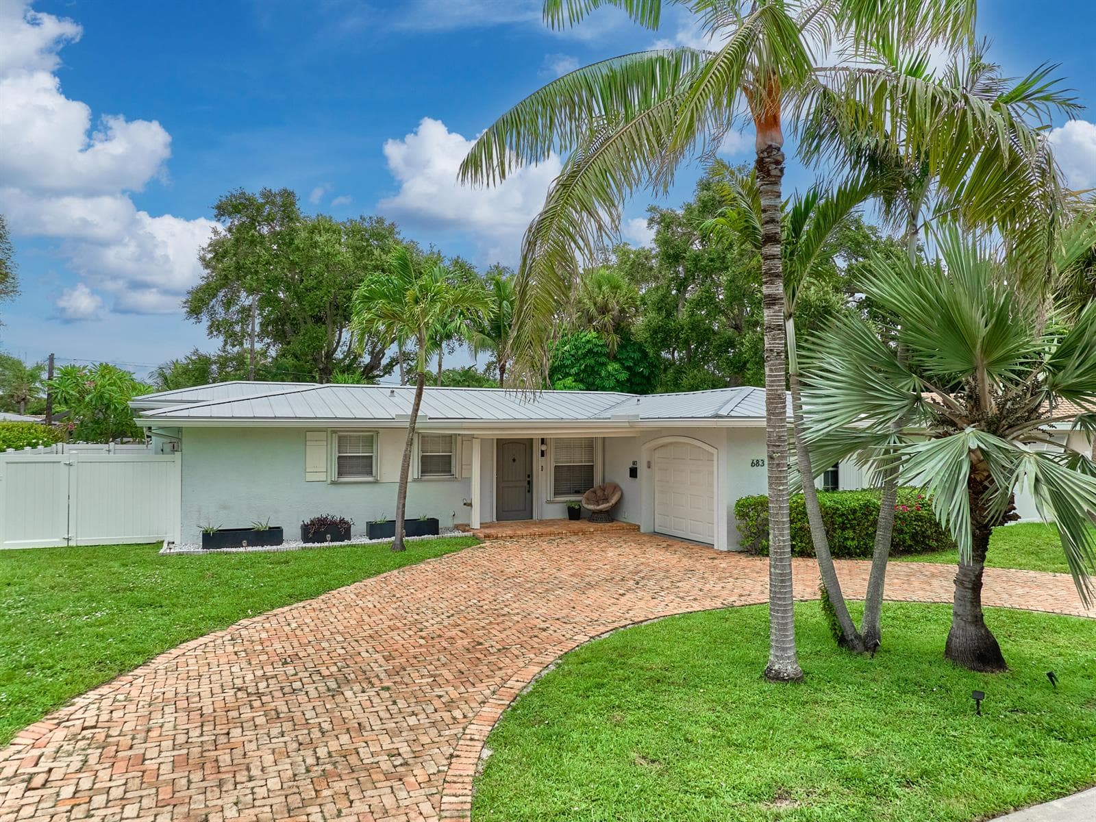 683 SW 2ND Street, Boca Raton, FL 33486 photo 2