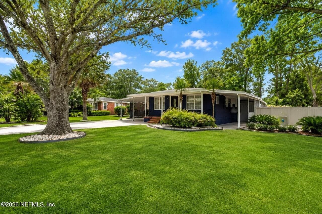 6419 E BALLEJO Court N, Jacksonville, FL 32210 photo 4