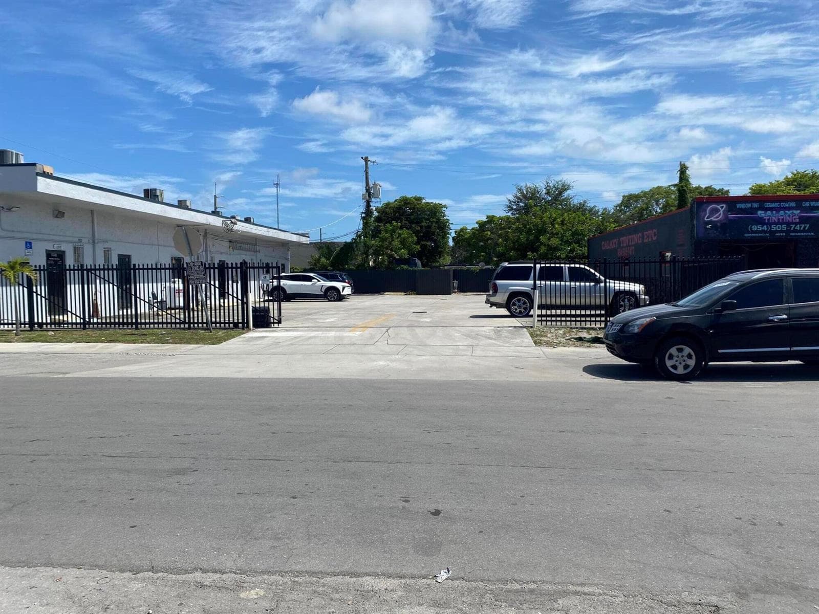 1000 S 56th Avenue, Hollywood, FL 33023 photo 2