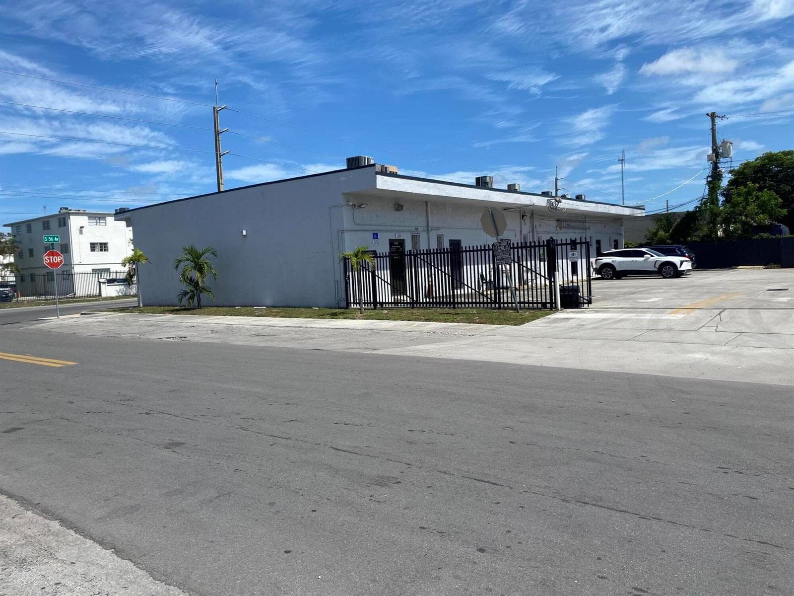 1000 S 56th Avenue, Hollywood, FL 33023 photo 3