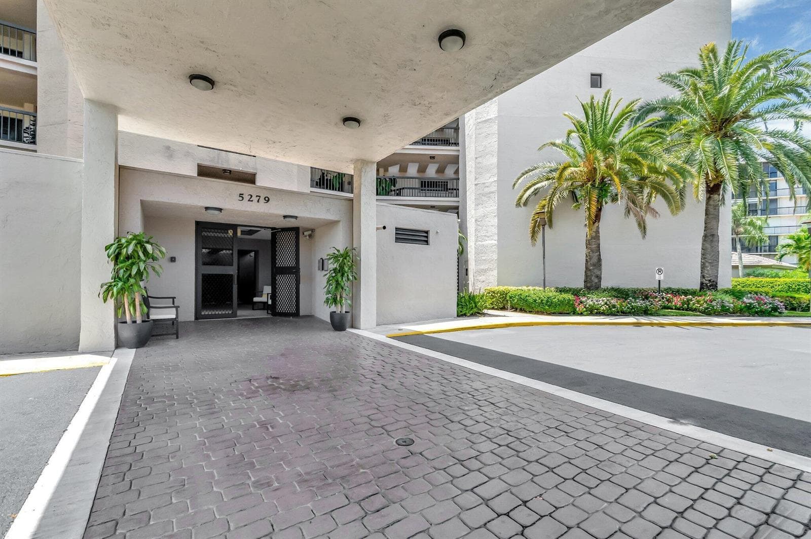 5279 FOUNTAINS Drive S # 304, Lake Worth, FL 33467 photo 2