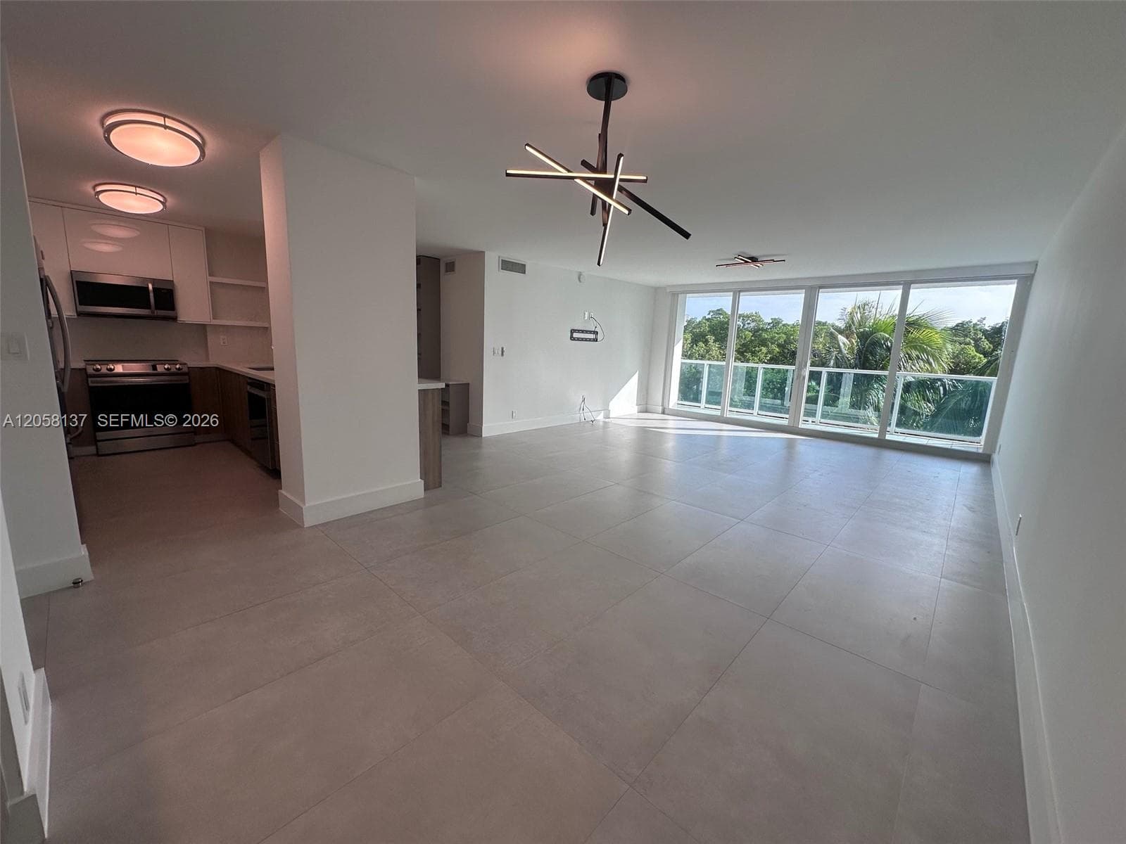 100 Bayview Dr # 317, Sunny Isles Beach, FL 33160 photo 2