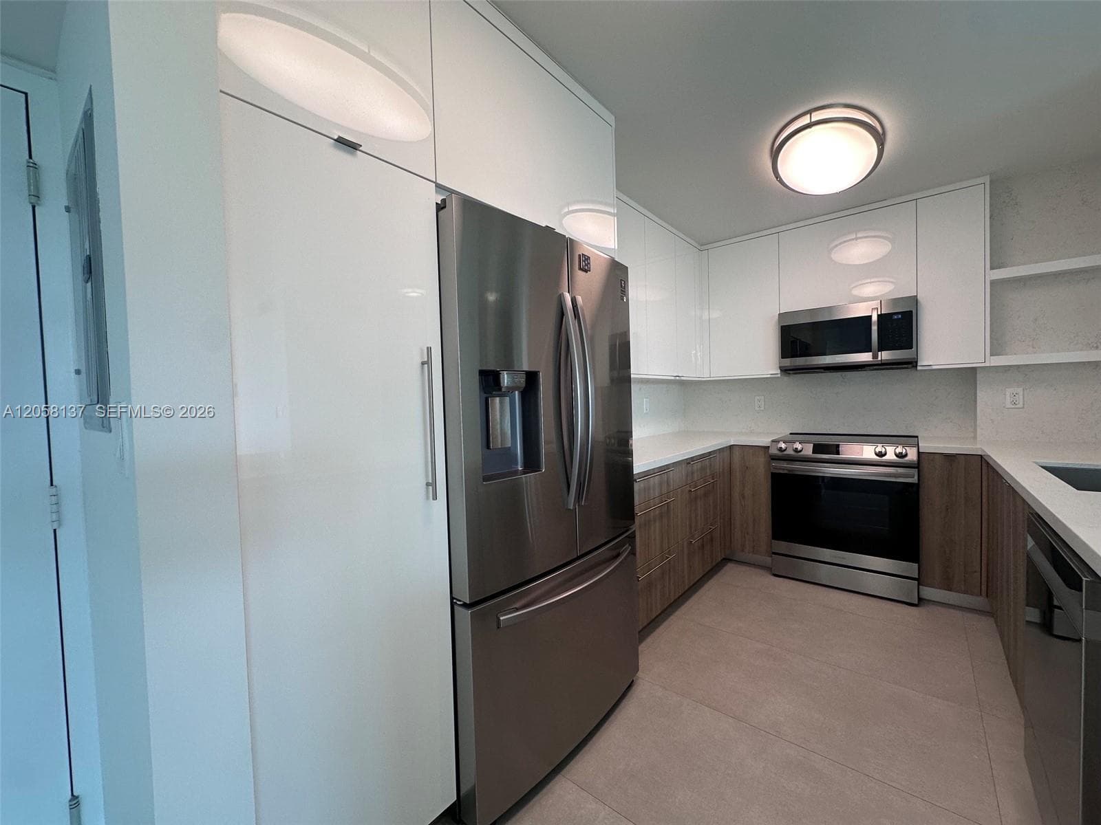 100 Bayview Dr # 317, Sunny Isles Beach, FL 33160 photo 5